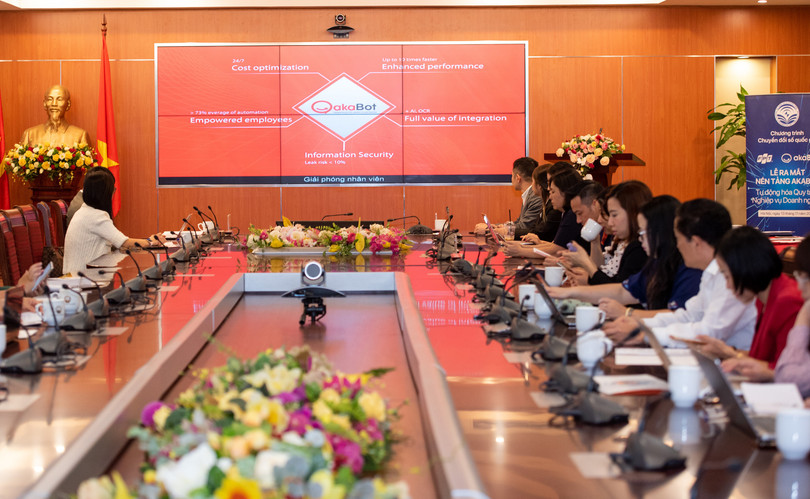 Lễ ra mắt Nền tảng akaBot - Tự động hóa quy trình nghiệp vụ doanh nghiệp do Bộ TT&TT tổ chức hôm nay (13/11).