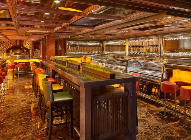 Đột nhập khách sạn sang trọng nhất Việt Nam, giữ top 4 tốt nhất thế giới ảnh 3