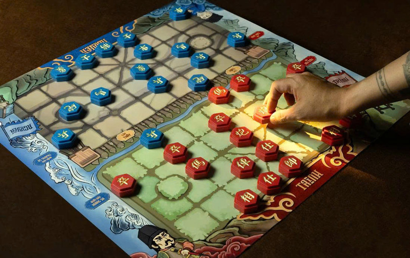 Bàn cờ “Rạch đôi sơn hà” tái hiện giai đoạn Trịnh - Nguyễn phân tranh, vừa độc đáo vừa giàu tính giáo dục.