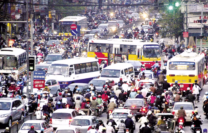 Tắc đường là nỗi ám ảnh của nhiều người dân thủ đô.