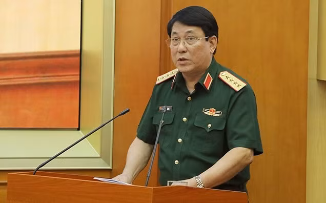 Đại tướng Lương Cường trình bày báo cáo tại hội nghị.