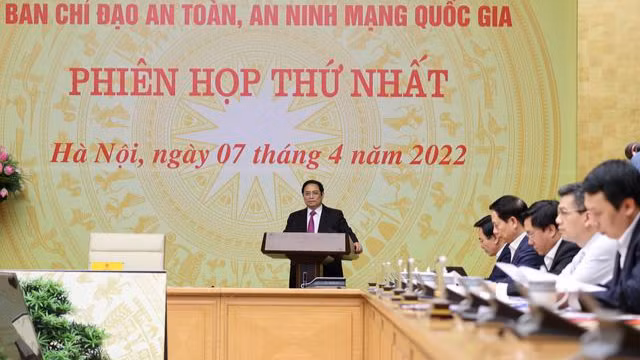 Thủ tướng nhấn mạnh nhiệm vụ tích cực chủ động bảo vệ độc lập, chủ quyền quốc gia trên không gian mạng, đóng góp vào hòa bình, hợp tác, phát triển trong khu vực và trên thế giới.