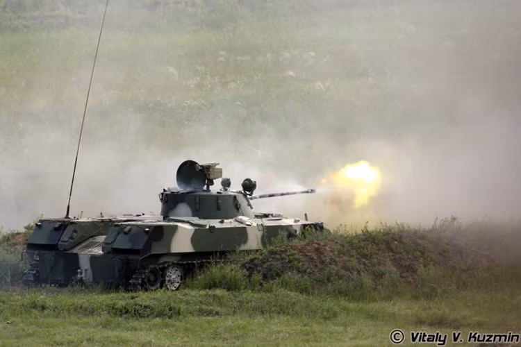 Cận cảnh xe tăng-thiết giáp Nga chạy, nhảy, bắn ảnh 7