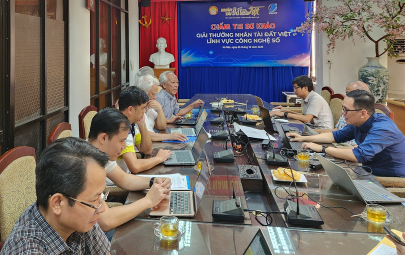 Ảnh chấm sơ khảo Nhân tài Đất Việt.jpg