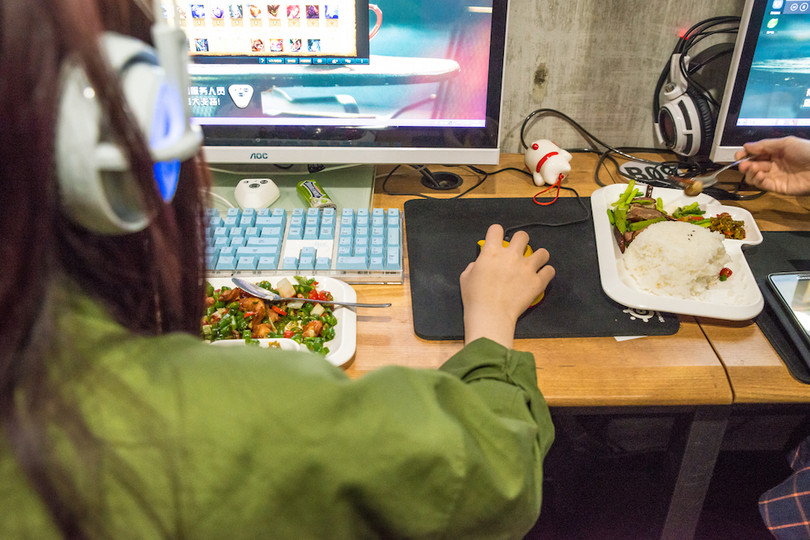 Tiết lộ cuộc sống của các game thủ nữ chuyên nghiệp ảnh 1 Tiết lộ cuộc sống của các game thủ nữ chuyên nghiệp ảnh 1