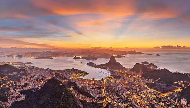 Đẹp mê hồn những thành phố nổi tiếng nhìn từ trên cao ảnh 11 Đẹp mê hồn những thành phố nổi tiếng nhìn từ trên cao ảnh 11