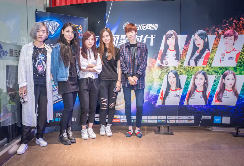 Tiết lộ cuộc sống của các game thủ nữ chuyên nghiệp ảnh 4