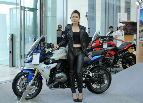 Rolls-Royce Ghost và BMW i8 bỗng nhiên xuất hiện tại BMW World Vietnam 2016 ảnh 9