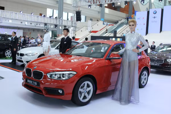 Rolls-Royce Ghost và BMW i8 bỗng nhiên xuất hiện tại BMW World Vietnam 2016 ảnh 8