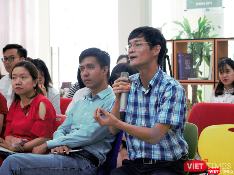 Đại diện Hội Truyền thông số Việt Nam, ông Nguyễn Xuân Cường cho rằng, ưu tiên hàng đầu hiện nay là Ngành Công nghiệp 4.0, nền kinh tế số và trong đó có các hoạt động khởi nghiệp. Đại diện Hội Truyền thông số Việt Nam, ông Nguyễn Xuân Cường cho rằng, ưu tiên hàng đầu hiện nay là Ngành Công nghiệp 4.0, nền kinh tế số và trong đó có các hoạt động khởi nghiệp.