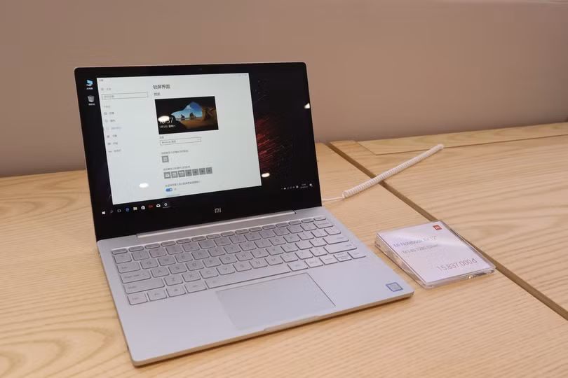 “Đột nhập” cửa hàng Mi Store rộng hơn 240m2 đầu tiên tại Hà Nội ảnh 11