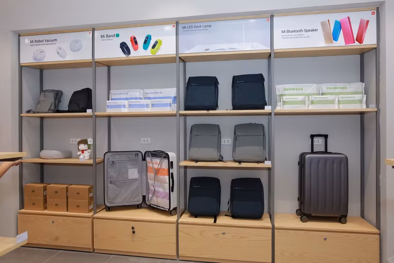 “Đột nhập” cửa hàng Mi Store rộng hơn 240m2 đầu tiên tại Hà Nội ảnh 5
