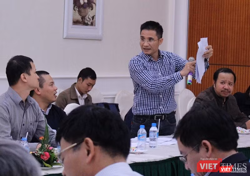 Ông Đinh Văn Hải -- Phó Chủ tịch Hội Truyền thông số Việt Nam trao đổi tại Toạ đàm. Ảnh: Bùi Phú