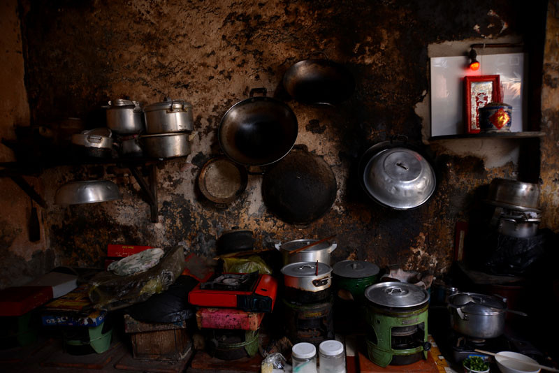 Mục sở thị chung cư trăm tuổi của người Hoa giữa Sài Gòn ảnh 10