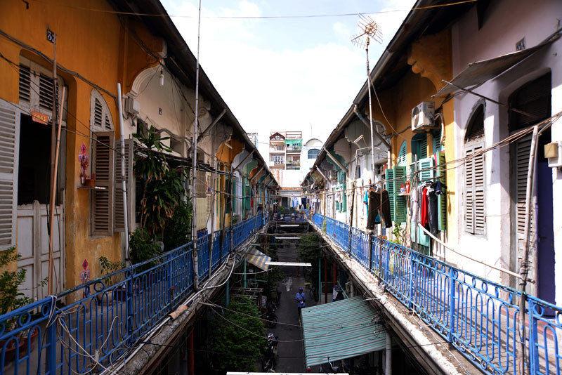 Mục sở thị chung cư trăm tuổi của người Hoa giữa Sài Gòn ảnh 1