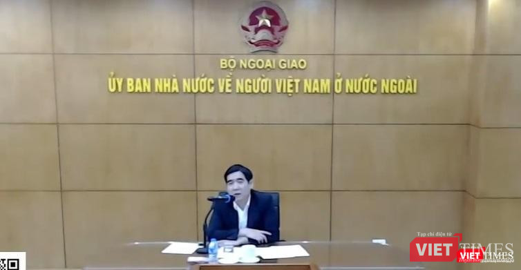 Ông Phạm Việt Hùng - Vụ trưởng Vụ Quan hệ kinh tế, KH&amp;CN (Bộ Ngoại giao) - tại lễ khai mạc trực tuyến Techfest Việt Nam 2021