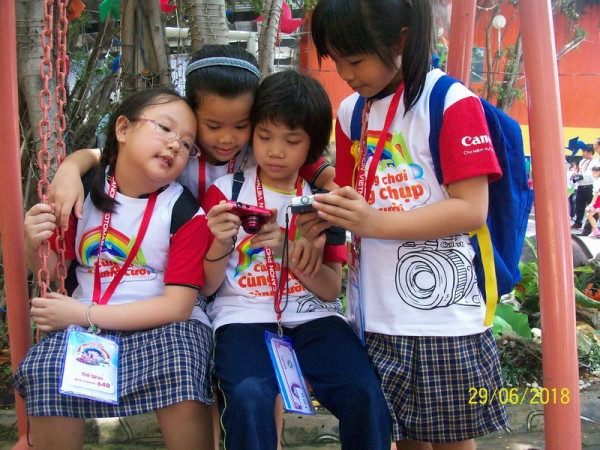 10 bức ảnh xuất thần của các “tay máy nhí” trong cuộc đua sáng tác nhanh ảnh 7 10 bức ảnh xuất thần của các “tay máy nhí” trong cuộc đua sáng tác nhanh ảnh 7