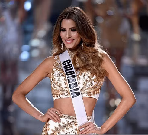 Hoa hậu Colombia trở thành 'Mỹ nhân đương đại gợi cảm nhất 2015'