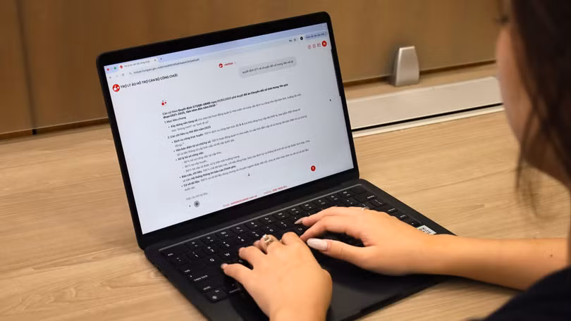 Ảnh - Sử dụng Trợ lý ảo hỗ trợ cán bộ công chức tỉnh Hưng Yên.jpg