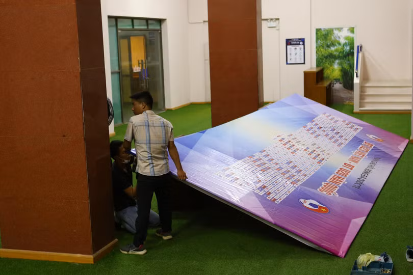 Công tác chuẩn bị cho trận giao hữu giữa U23 Việt Nam và U20 Hàn Quốc (ảnh: báo Thanh Niên)