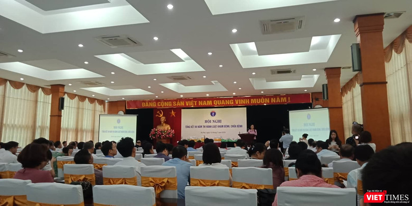 Buổi Hội nghị tổng kết 9 năm thi hành Luật Khám bệnh, chữa bệnh tại Hà Nội sáng 12/7.