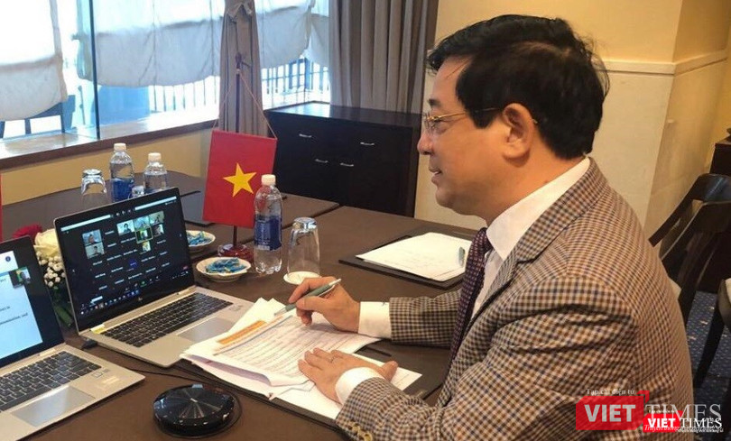 PGS.TS. Lương Ngọc Khuê tham dự Diễn đàn Các xu hướng y tế tương lai 2020 được tổ chức trực tuyến.