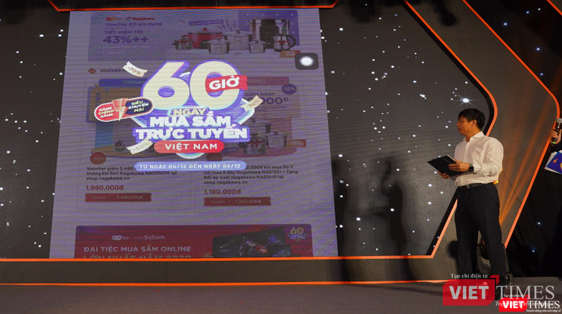 Ông Đặng Hoàng Hải trải nghiệm mua sắm trực tuyến trên ứng dụng Online Friday. Ông Đặng Hoàng Hải trải nghiệm mua sắm trực tuyến trên ứng dụng Online Friday.