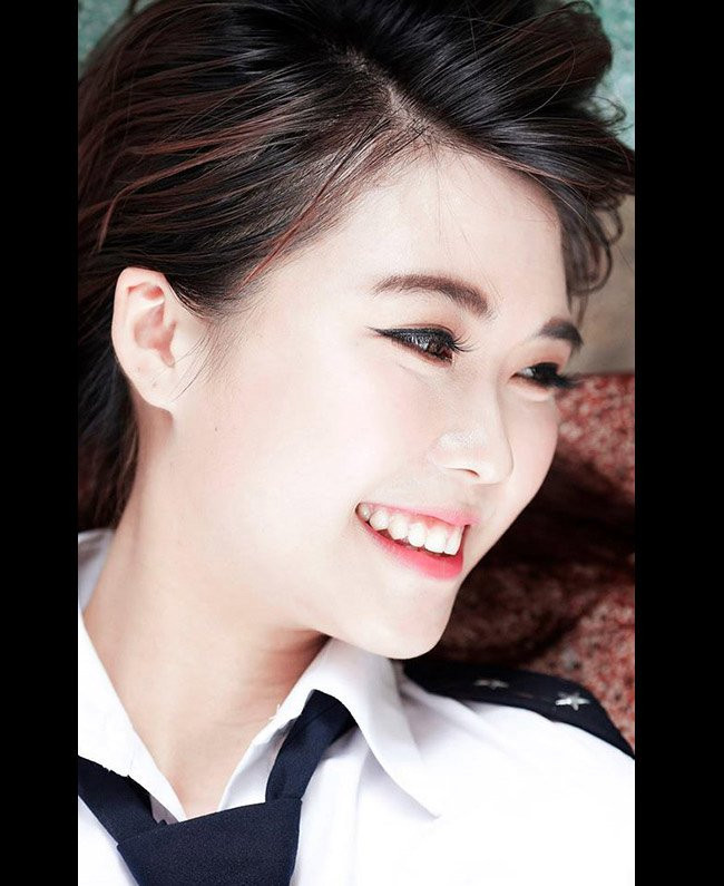 Nữ sinh hàng không xinh đẹp sở hữu bảng thành tích “khủng“ ảnh 1