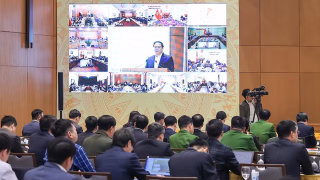 Hội nghị được tổ chức trực tiếp kết hợp trực tuyến tại đầu cầu Trụ sở Chính phủ và trụ sở UBND các tỉnh, thành phố trực thuộc Trung ương.