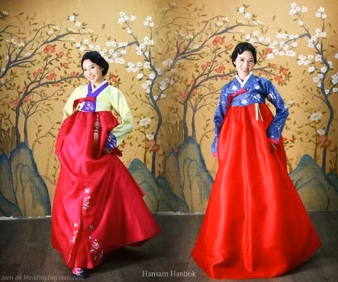 7 mẫu váy cưới độc đáo của các nước châu Á ảnh 1