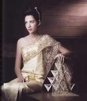 7 mẫu váy cưới độc đáo của các nước châu Á ảnh 5