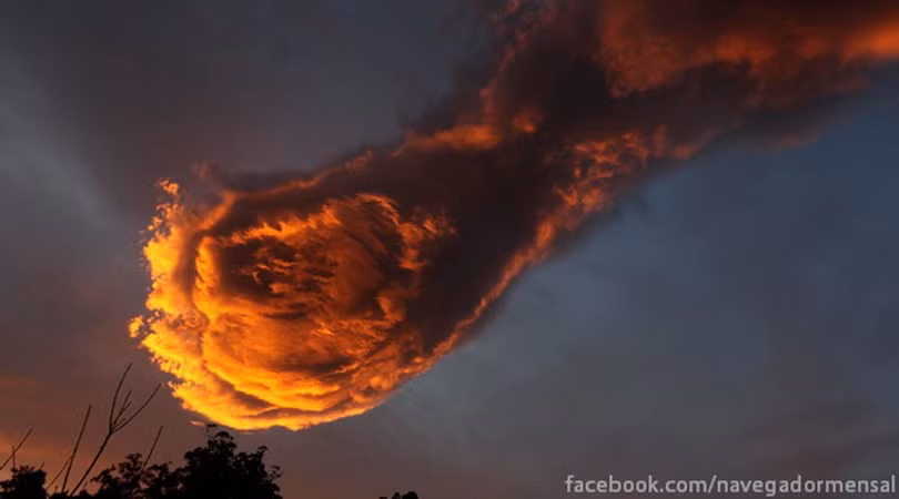 Đám mây hình "bàn tay của Chúa" xuất hiện trên đảo Madeira ở Bồ Đào Nha.