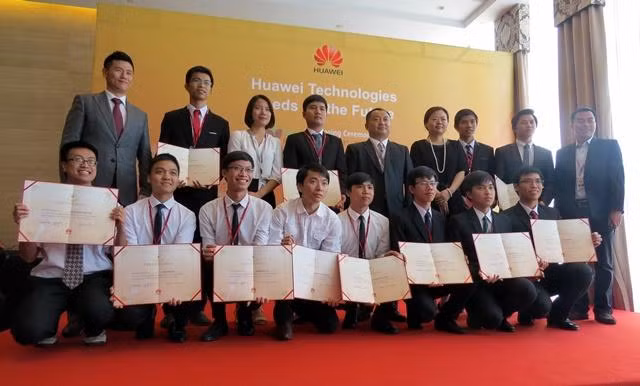 Tính đến năm 2020 đã có 69 sinh viên xuất sắc đến từ các trường hàng đầu Việt Nam được tiếp cận công nghệ mới qua chương trình “Hạt giống cho tương lai” của Huawei .