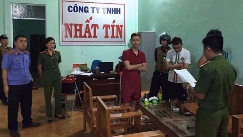 Lãi suất "tín dụng đen" thường từ 100% đến, 300%, thậm chí 700%/năm đối với khoản tiền tại thời điểm vay, nhằm thu lợi bất chính.