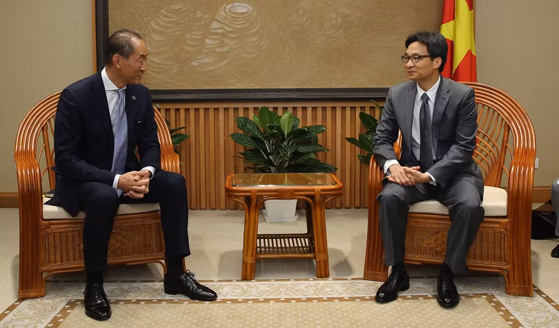 Ông Takeshi Kasai và Phó Thủ tướng Vũ Đức Đam (Ảnh: VGP)