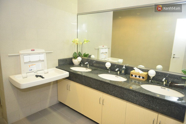 Cận cảnh phòng chờ hạng thương gia ở sân bay Tân Sơn Nhất ảnh 10