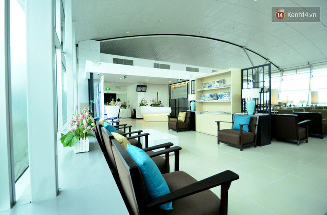 Cận cảnh phòng chờ hạng thương gia ở sân bay Tân Sơn Nhất ảnh 3