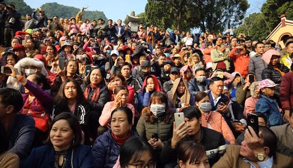 Bộ VHTTDL yêu cầu các địa phương tuyên truyền để người dân đeo khẩu trang khi tham gia lễ hội, tham quan di tích. Ảnh: Bộ VHTTDL