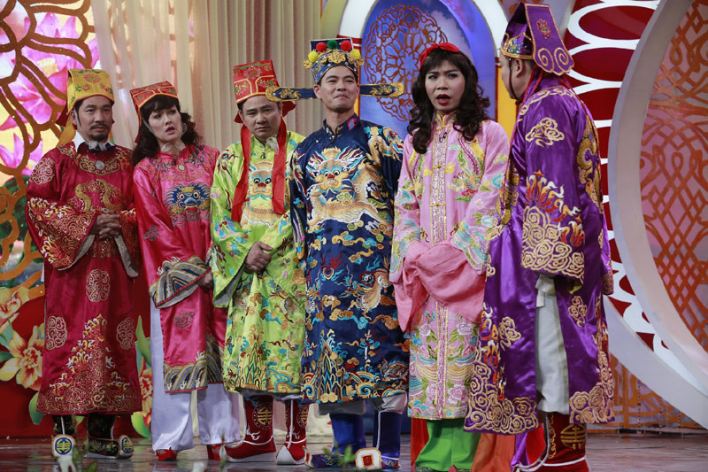 Tranh cãi vụ chế nhạo người lùn trên Táo Quân 2016 ảnh 1 Tranh cãi vụ chế nhạo người lùn trên Táo Quân 2016 ảnh 1