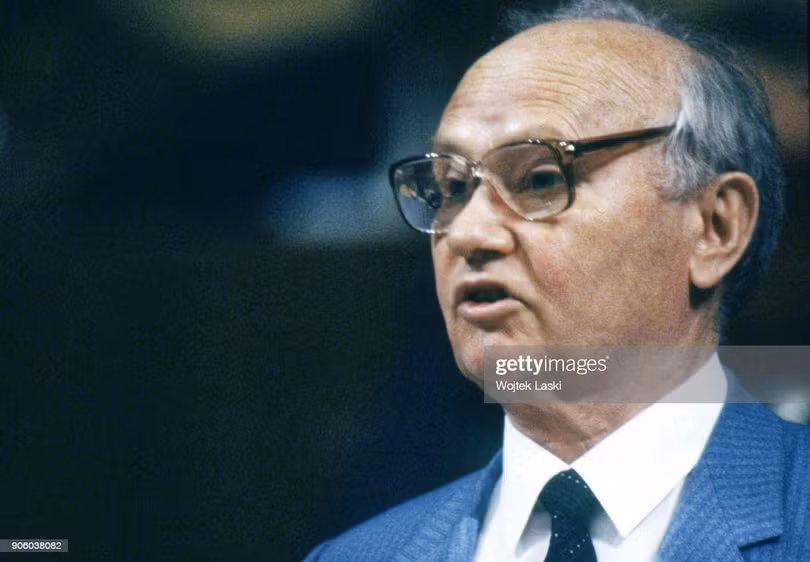 Cựu Chủ tịch KGB Kriuchcov,