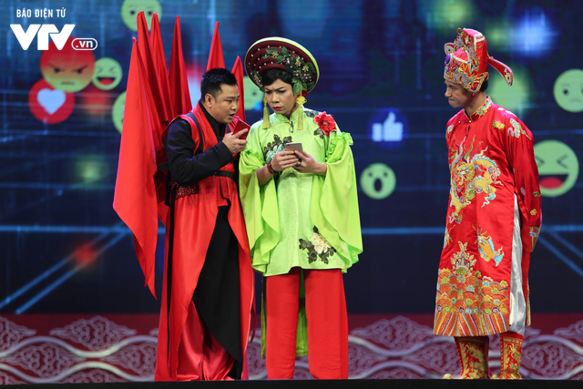 Táo quân 2018: “Táo” Tự Long dọa bộ ba thiên đình bằng công nghệ thời 4.0 - Ảnh 4.