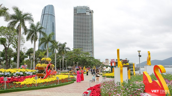 Đà Nẵng lọt top các điểm đến yêu thích mùa Lễ Valentine 2023.