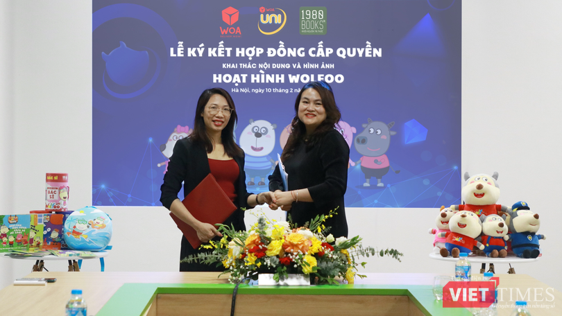 Bà Ngô Nữ Ngọc Diệp - Phó Giám đốc 1980 Books (phải) và bà Lại Thị Mai - Giám đốc Woa Universal (trái) tại lễ ký kết thỏa thuận cấp quyền khai thác bộ sản phẩm Wolfoo. Bà Ngô Nữ Ngọc Diệp - Phó Giám đốc 1980 Books (phải) và bà Lại Thị Mai - Giám đốc Woa Universal (trái) tại lễ ký kết thỏa thuận cấp quyền khai thác bộ sản phẩm Wolfoo.