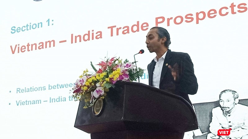 Doanh nhân B.M.Anvar Sadath - diễn giả duy nhất tại buổi tọa đàm “Văn hóa kinh doanh Ấn Độ và triển vọng thương mại Việt Nam - Ấn Độ”.