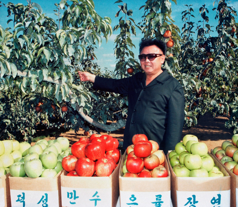 Ông Kim Jong Il thăm quận Kwail (tháng 9 năm 2001)