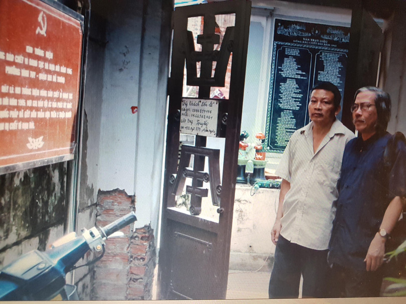 Ông Đặng Văn Tuyến và tác giả.