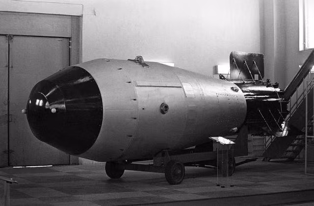 Tsar Bomba - Bom Sa Hoàng.