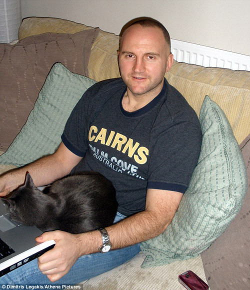 Bị ung thư não vì nghe điện thoại hơn 6 giờ mỗi ngày ảnh 1 Bị ung thư não vì nghe điện thoại hơn 6 giờ mỗi ngày ảnh 1