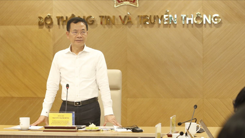 v_nguyen manh hung.jpg