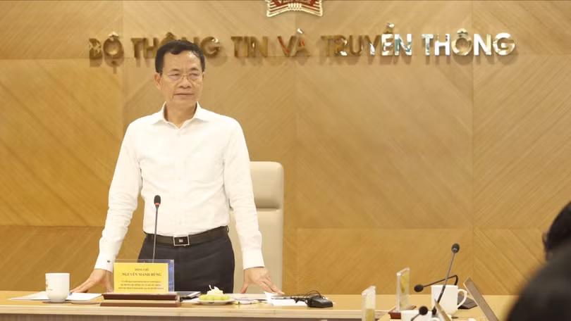 v_nguyen manh hung.jpg